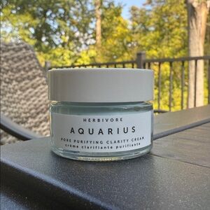 Herbivore Botanicals Aquarius Pore Purifying Clarity Cream - Blue and White